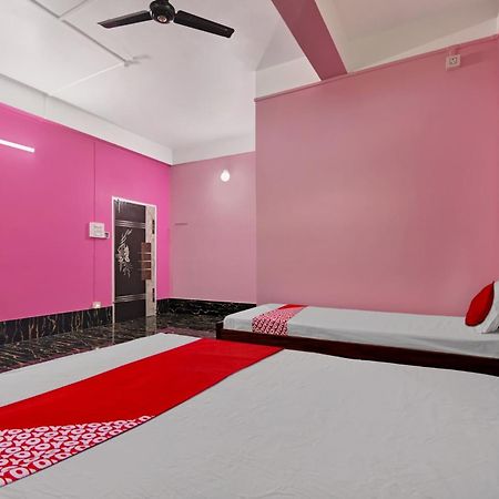 Oyo Flagship The Brahmaputra Homestay Guwahati Luaran gambar