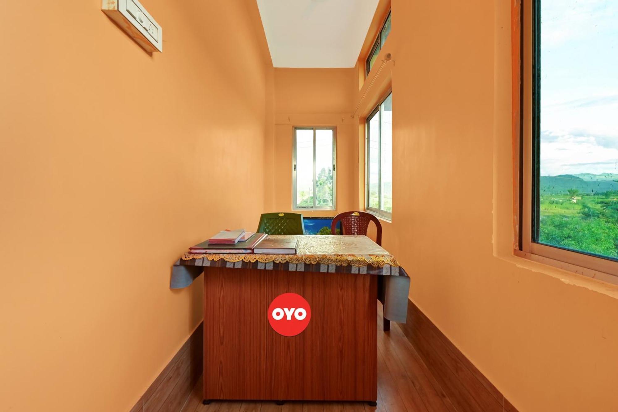 Oyo Flagship The Brahmaputra Homestay Guwahati Luaran gambar