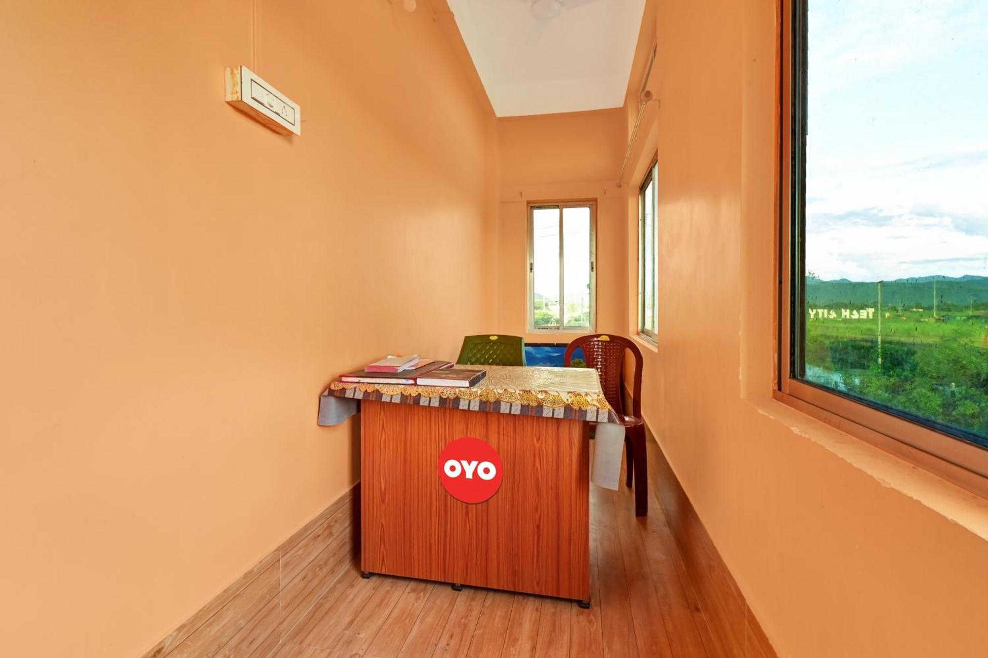 Oyo Flagship The Brahmaputra Homestay Guwahati Luaran gambar