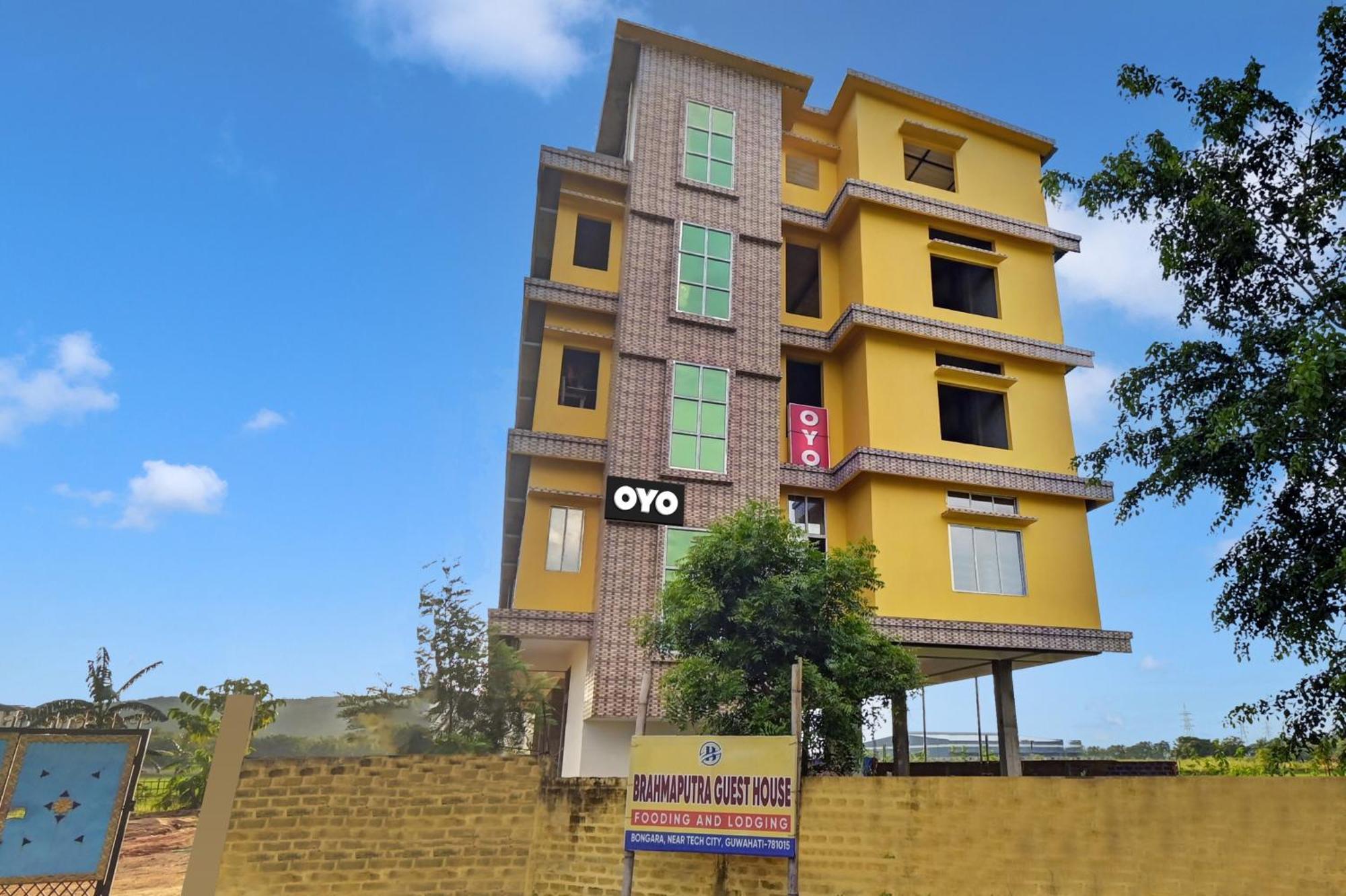 Oyo Flagship The Brahmaputra Homestay Guwahati Luaran gambar