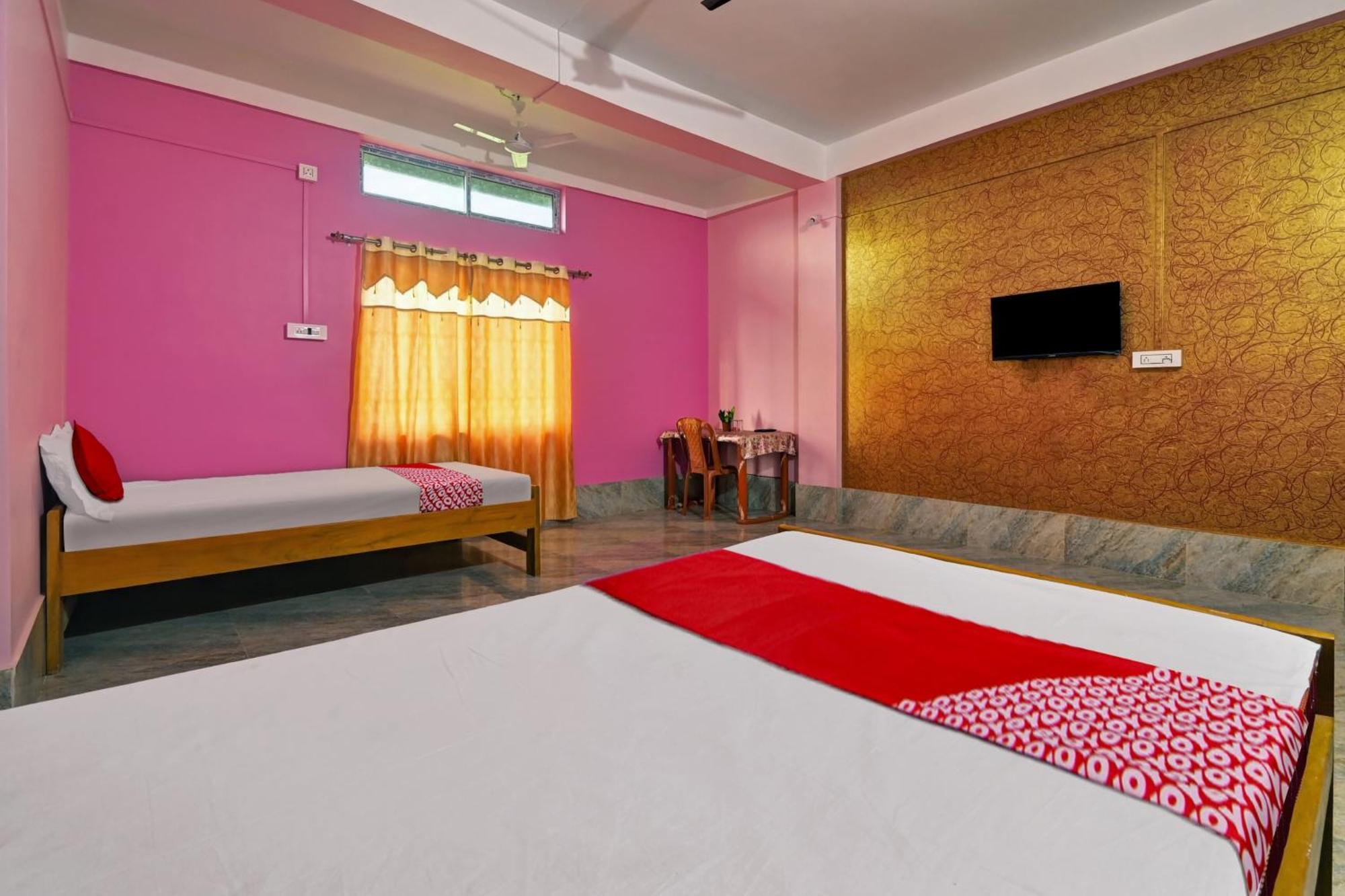 Oyo Flagship The Brahmaputra Homestay Guwahati Luaran gambar
