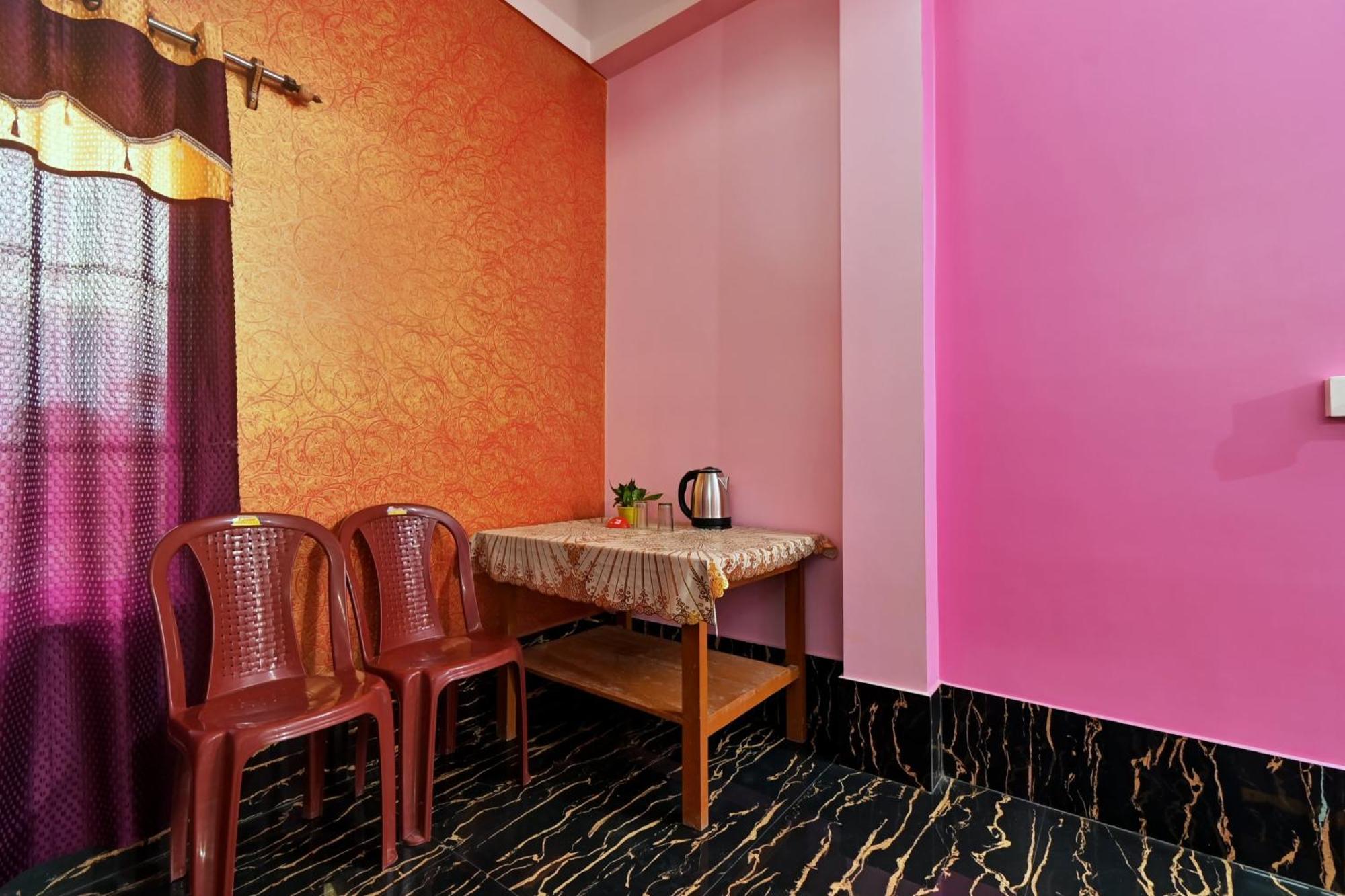 Oyo Flagship The Brahmaputra Homestay Guwahati Luaran gambar